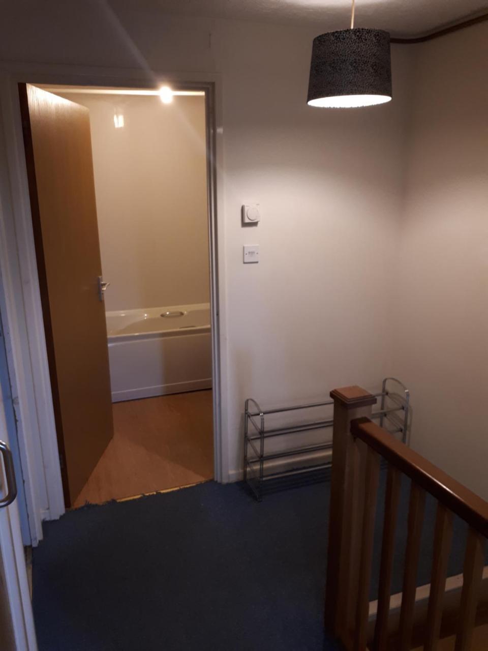 Marvellous Meridian Maisonette Ifield Buitenkant foto